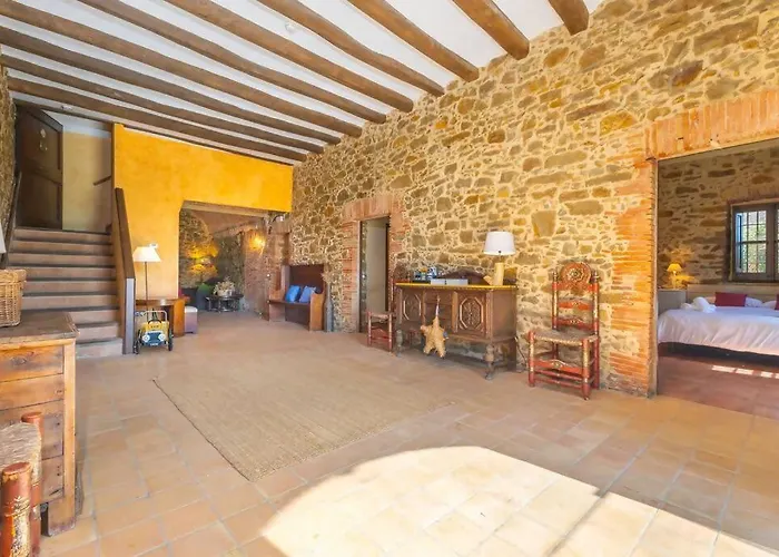 Masia Con Piscina En Costa Brava * Verges