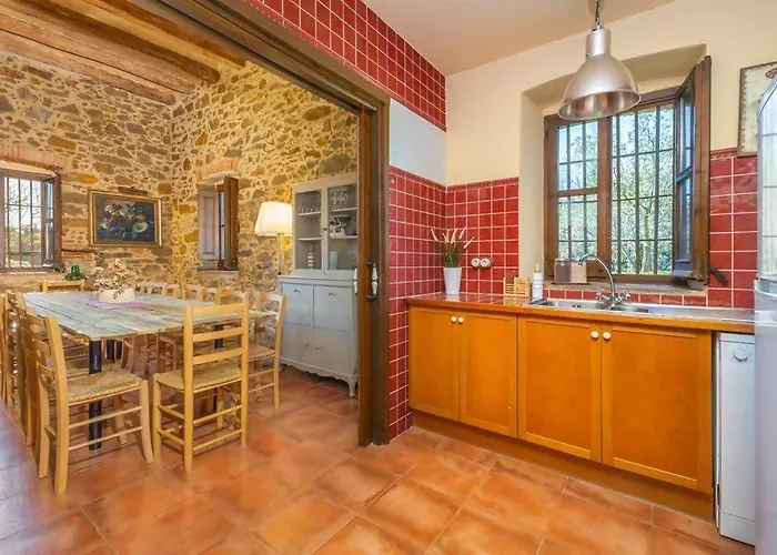 Masia Con Piscina En Costa Brava * Verges